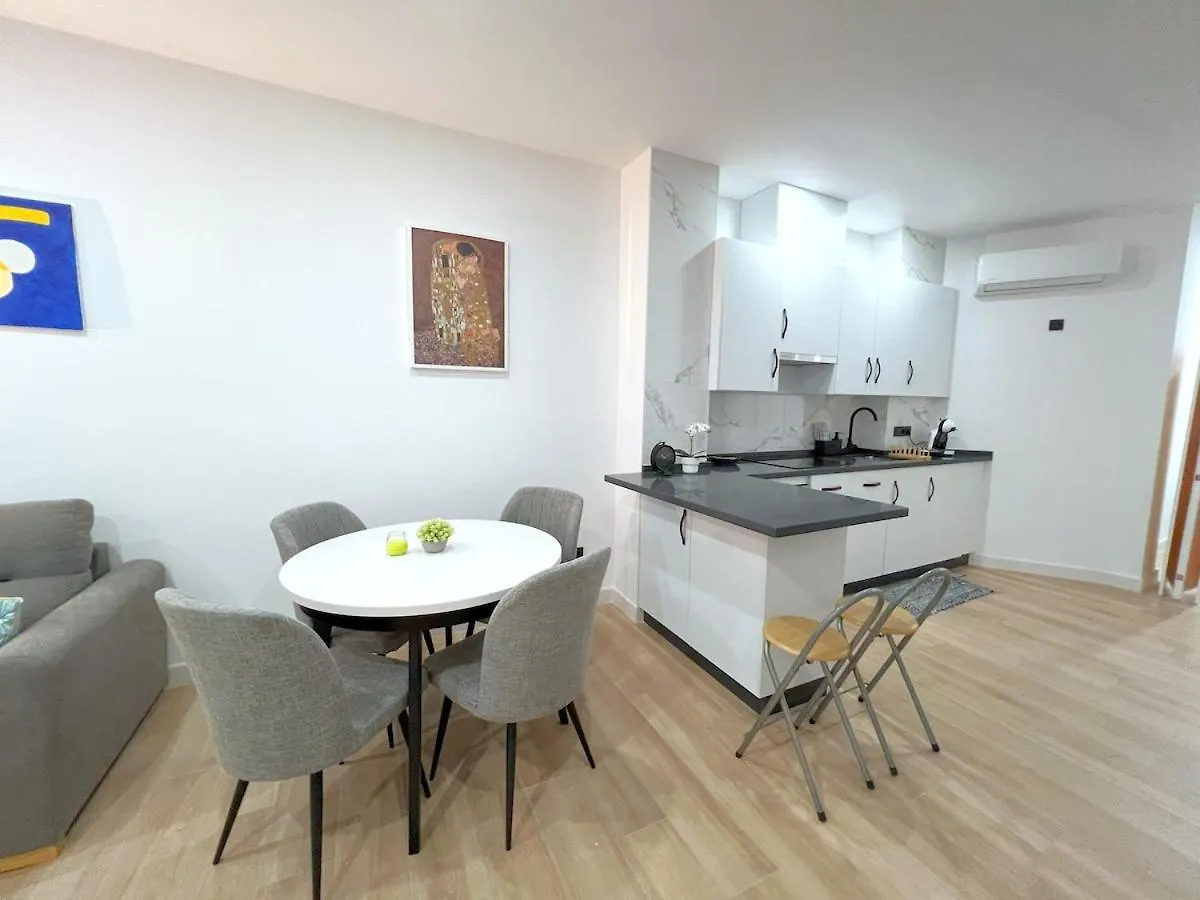 Evans Realty Bm Lujoso Y Moderno Estudio Malaga 0*,  Spain